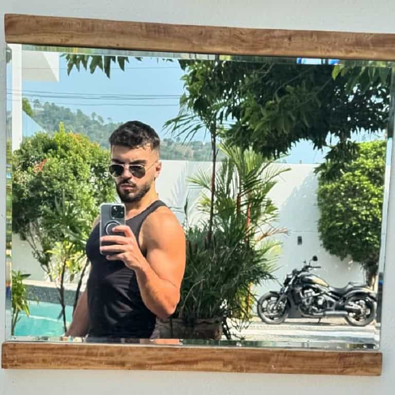 Ana Brenda Contreras was in a relationship with actor Ivan